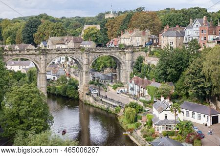 Knaresborough, Uk - September 20, 2022. Knaresborough Viaduct On The River Nidd In Knaresborough, A 