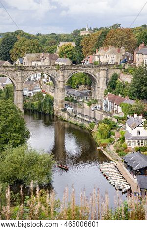 Knaresborough, Uk - September 20, 2022. Knaresborough Viaduct On The River Nidd In Knaresborough, A 