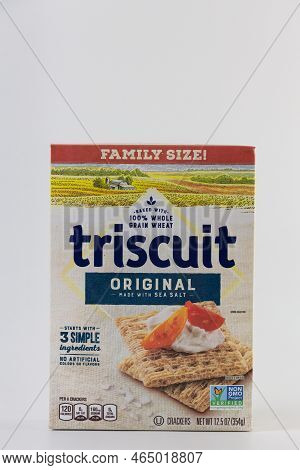 Nabisco Triscuit Crackers And Trademark Logo