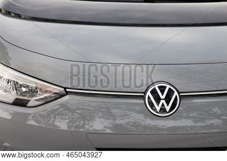 Bordeaux , Aquitaine  France - 11 06 2022 : Volkswagen Id 3 Logo Brand And Text Sign Car Grill Germa