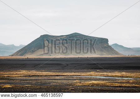 Exploring Icelands Black Beaches - Traveling In Iceland
