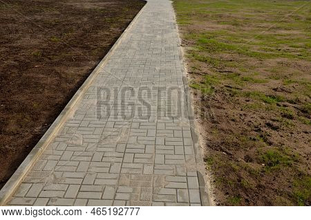 Silica Sand Fraction 0-4 Mm Used As A Material For Backfilling The Joints Between The Tiles Of Concr