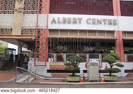 Singapore-10 Nov, 2022: Albert Centre Market And Food Centre In Singapore. It Offers Cheap And Good 