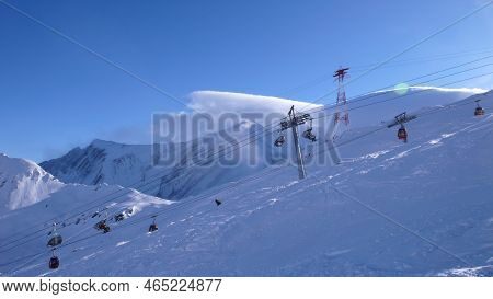 Seilbahn Lift Kaprun Zell Am See Austria Skiing Wintersport Alps Blue Sky