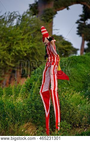 Nguekhokh. Senegal. October 14, 2021. Participant Of The Costumed Faux Lion Performance In The Image