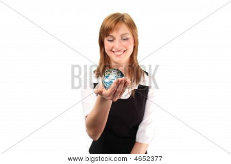 Kadın Jolding bir dünya onu elinde