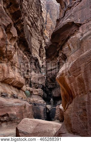 Alkazali Gorge Or Jabal Khazali Canyon In Wadi Rum, Jordan