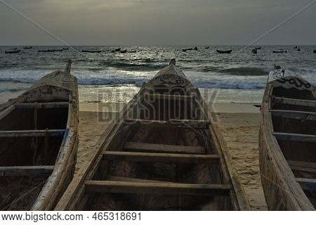 Nouakchott. Mauritania. October 04, 2021. Hundreds Of Huge Painted Wooden Boats, On Which Local Fish