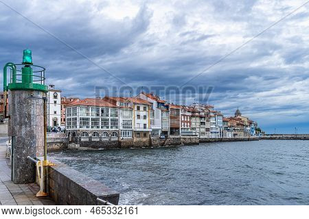 Luanco, Asturias, Spain, October 30, 2022.view Of The Town Of Luanco, Lluancu, In Asturias