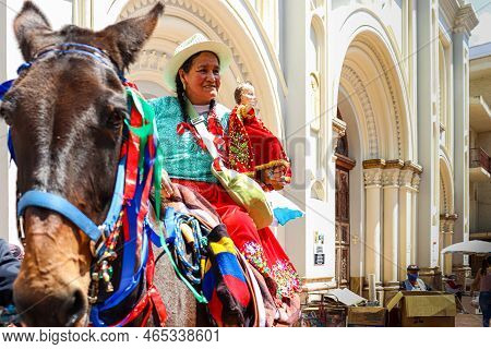 Cuenca, Ecuador-december 24,2021: Christmas Parade Paseo Del Nino Viajero (traveling Child) In Honou