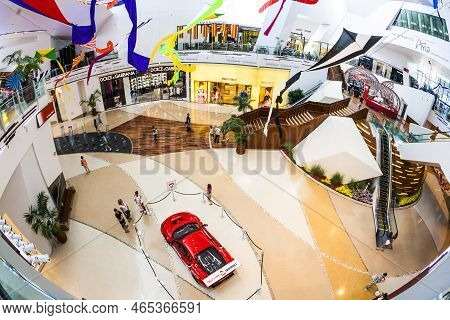 Las Vegas, Usa - June 15, 2012:  Red Ferrari F430 Gt In A Shopping Center At The Strip  In Las Vegas