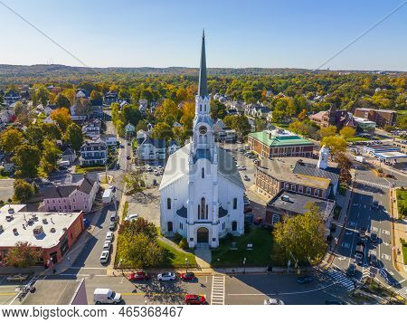 First Congregational Church Of Woburn At 322 Main Street In Historic Downtown Woburn, Massachusetts 