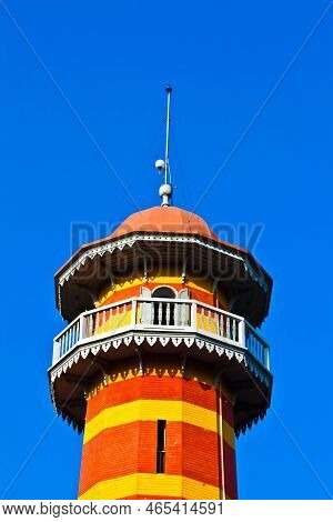 Ayutthaya, Thailand - December 24, 2009:the Royal Residence (phra Thinang) And Sages Lookout Tower (