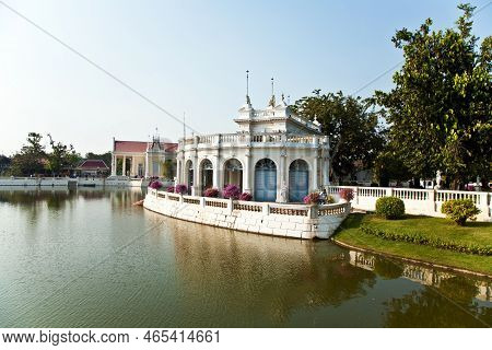 Ayutthaya, Thailand - December 24, 2009: Beautiful Teahouse In The Sommerpalace Bang Pa In Of The Ki