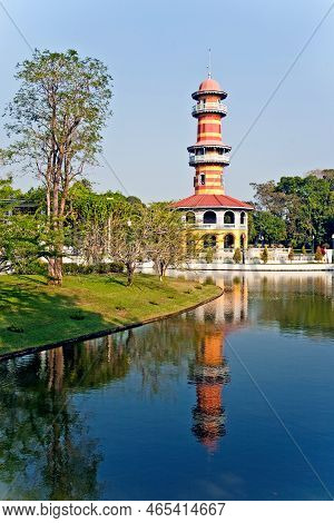 Ayutthaya, Thailand - December 24, 2009: The Royal Residence (phra Thinang) And Sages Lookout Tower 