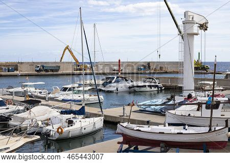 Cala Ratjada, Palma De Mallorca - Spain - September 28, 2022. Small Boats In The Port Of Cala Ratjad