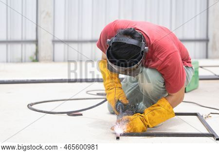 Man Welding Small Iron Steel Low Beam Welding Arc For Mild Steels.