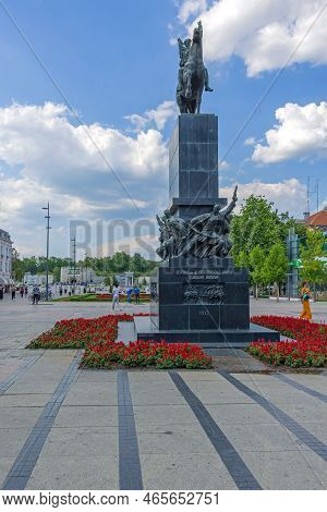 Nis, Serbia - August 04, 2022: Horse Rider With Flag Liberators Of Nis Monument At King Milan Square