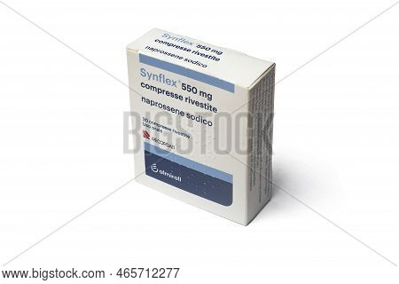 Carrara, Italy - November 19, 2022 - Pack Of Synflex Naproxen Sodium On A White Background