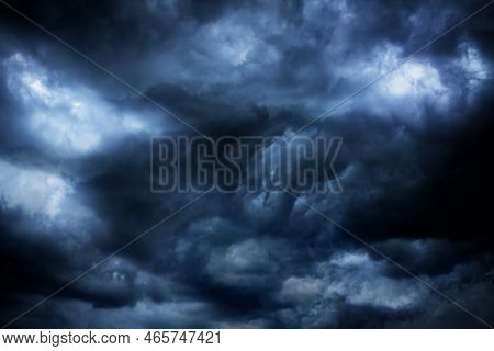 Dark Clouds - Big Storm Cloudspace Damage