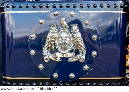 Tarrant Hinton.dorset.united Kingdom.august 25th 2022.close Up Of The Emblem On A  1920 Fowler R3 Sh