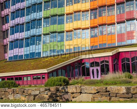 Zwolle, Province Overijssel, The Netherlands, 16.10.2022, Detail Of Green Roof And Colorful Exterior