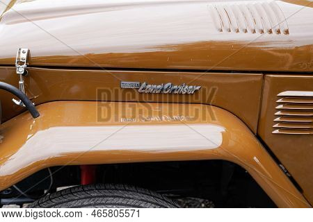 Bordeaux , Aquitaine  France - 11 12 2022 : Toyota Land Cruiser Side Engine Logo Brand And Text Sign