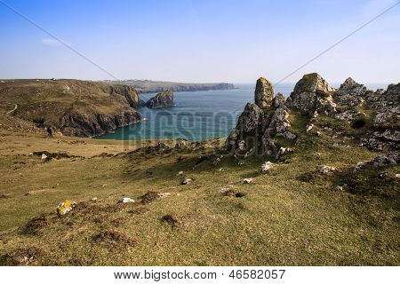 Kynance Cove sziklák táj látszó-öbölre