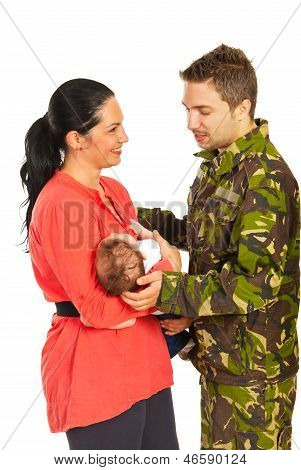 軍の妻が帰宅