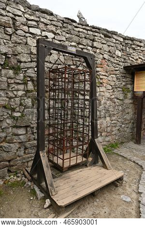 Checiny, Poland - September 14, 2022: Old Cage In Checiny Castle - A Royal Castle From The Turn Of T