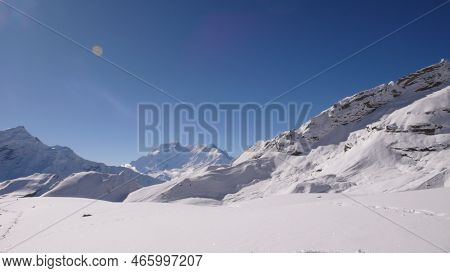 Thorong La Pass Nepal In Snow High Altitude Mountaineering