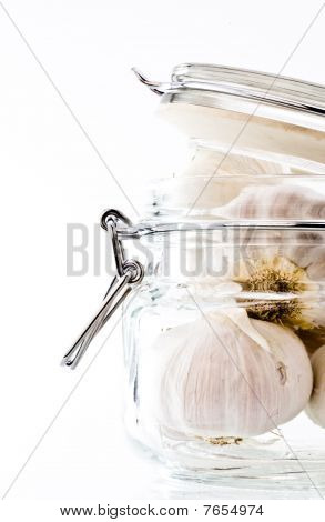 Aglio bianco In un barattolo