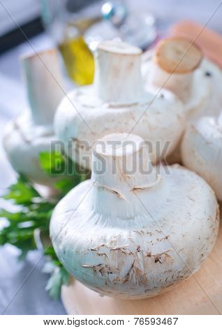 raw mushrooms