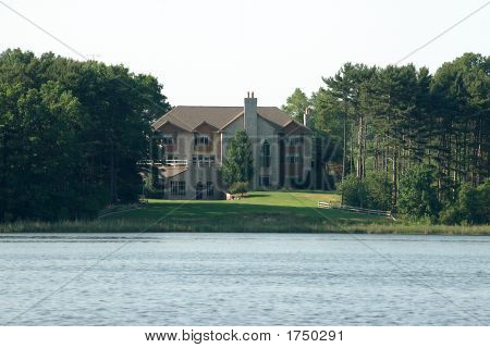 Casa de verano junto al lago
