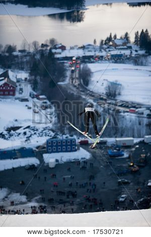 VIKERSUND, Norge - 13. marts: NIEMI Sami af Finland i FIS World Cup Nordic på 13 marts 2009 i