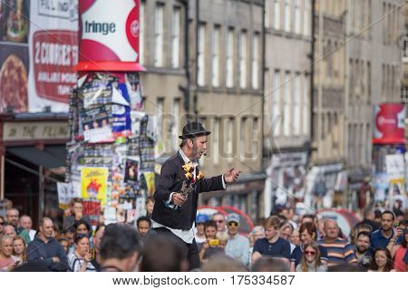 EDINBURGH, SCOTLAND. AUGUST 22. Artists perform during the Edinburgh Fringe on August 22, 2016 in Edinburgh, Scotland