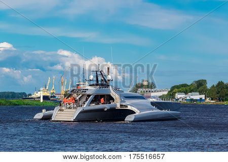 Large Silver Trimaran