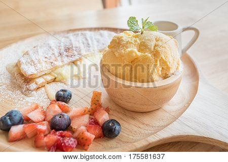 Closeup Fresh Homemade Dessert Soft Vanila Roti With Cool Ice Cream