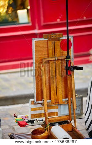 Montmartre painters place du Tertre canvas and tools in France