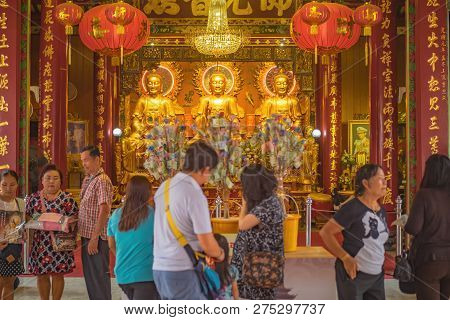 Bangkok/thailand- 10 July 2017;unacquainted Thai People Or Tourist Walking In Wat Mangkon Kamalawat 