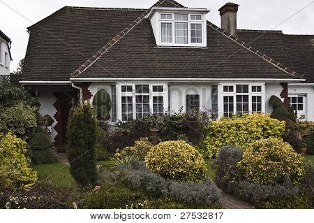 Englischen Stilhaus in Landschaft