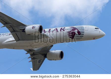 Farnborough, Uk - July 16, 2014: Airbus A350-941 Commercial Aircraft With A Hybrid Airbus/qatar Airw