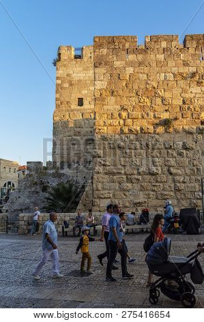 Jerusalem, Israel, September 11, 2018, Tourists Visiting The Old City Near The Fortress Wall Of The 