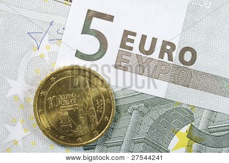 5 ユーロと 10 セント硬貨