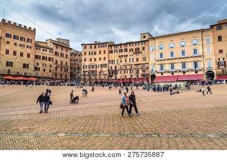 Siena, Italy - October 02, 2018: Piazza Del Campo, Square And Historic Center In Siena