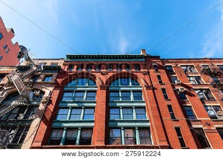 New York City, Usa - June 25, 2018: Low Angle View Of Luxury Apartment Building In Tribeca North Dis