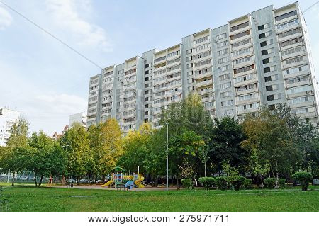Sixteen-storey Four-block Apartment Building Teply Stan District In Moscow