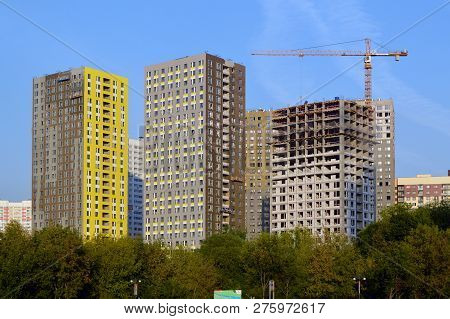 Khimki, Moscow Region, Russia - September, 2018: Construction Of New Apartment Buildings In The Levo