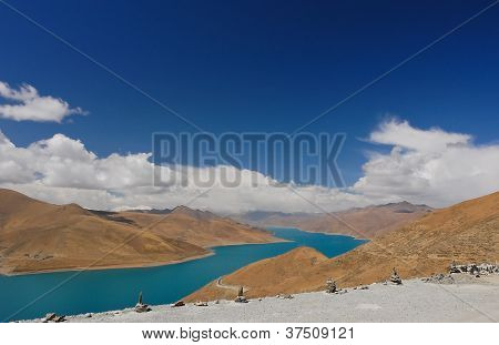 Tibet Yamdrok kutsal Gölü