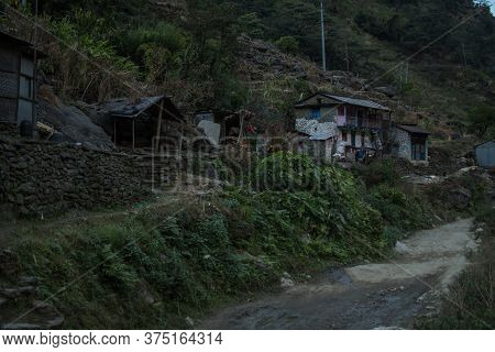 Beatiful Mountain Village By A Dirt Road, Annapurna Circuit, Nepal